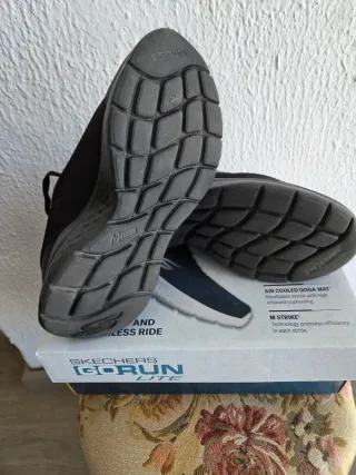 Zapatillas Skechers Go Run Lite Negras
