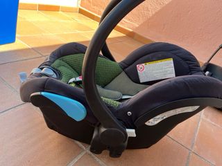 Silla coche Bebe Confort con adaptador