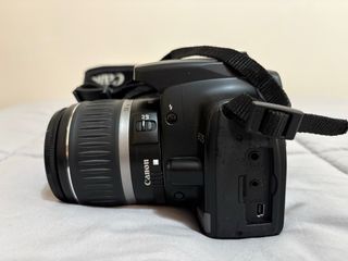 Cámara Canon EOS 400D Negra