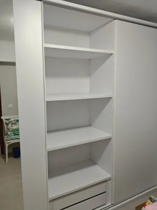 Armario 3 puertas desmontado, incluye montaje