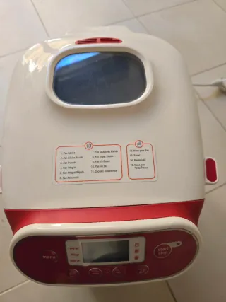 Panificadora Moulinex Uno (serie B07, 700W)