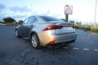 Lexus IS 300H 2016