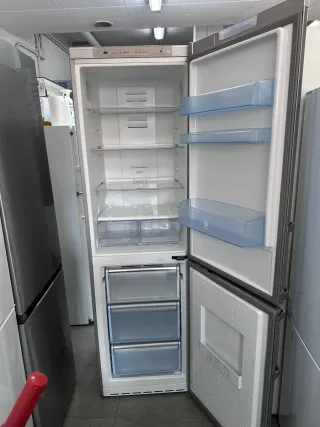 Nevera combi Balay altura 2 metro de ancho 60cm