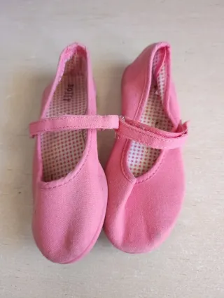 Bailarinas niña rosa. Talla 30 como nuevas