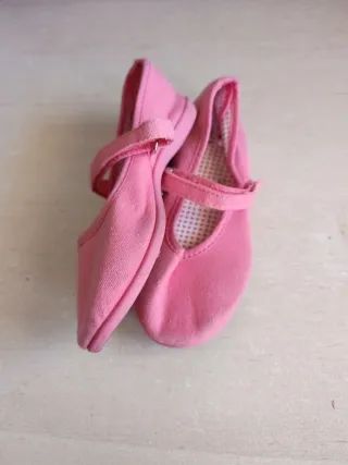 Bailarinas niña rosa. Talla 30 como nuevas