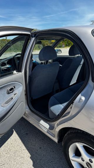 Hyundai Lantra 2000