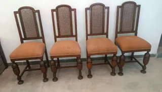 Conjunto mesa, aparador y 4 sillas vintage años 50