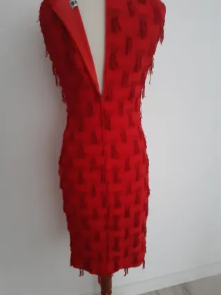 Vestido rojo con flecos