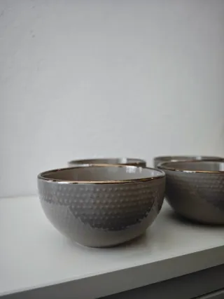 Conjunto de 4 Tigelas Cinza com Detalhe Dourado