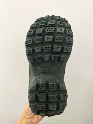 Botas nieve niño. Talla 27. Quechua (Decathlon).