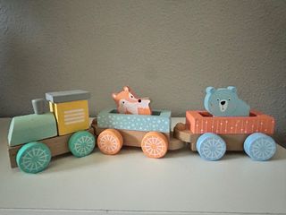 Tren de madera decorativo