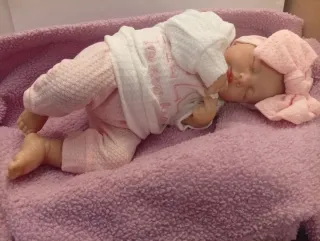 Bebé Reborn Vinilo y Tela