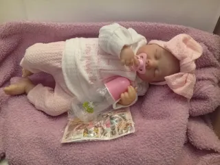 Bebé Reborn Vinilo y Tela
