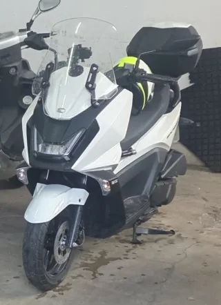 Kymco Sky Town 125 Scooter Automático