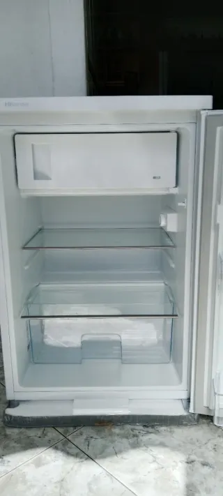 Frigorífico Hisense 90cm casi nuevo