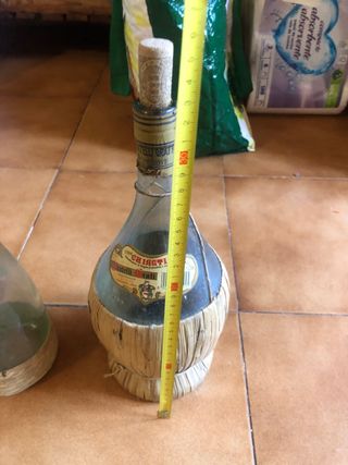 Bottiglie di vino Chianti decorative