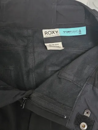 Pantalón Nieve Roxy mujer corte slimfit acampanado