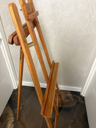 Caballete de madera para pintar
