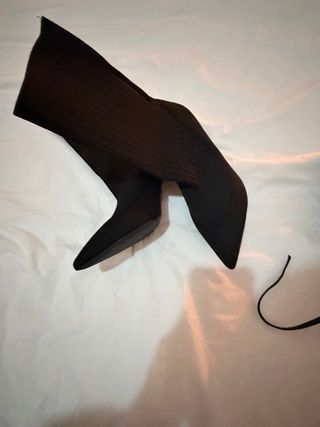 Botines negros de tacón