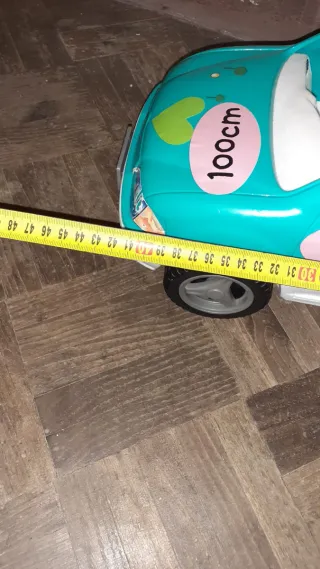Coche Barbie 2001 (faltan asientos delanteros)