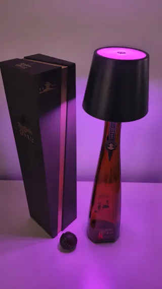 Lampada led con bottiglia Don Julio 1942