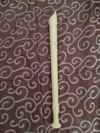 Flauta de bisel, em muito bom estado, música