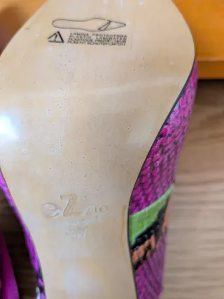 Tacones Mado sin estrenar.Nunca se llegaron a usar