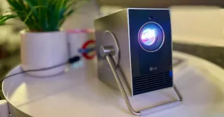 Proyector LG CineBeam Q 4K UHD (PU600U)