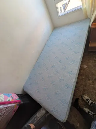 Cama 90x1.90 con somier metálico