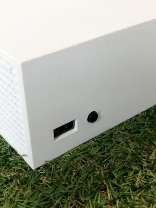 Xbox Series S + 2 mandos y accesorios