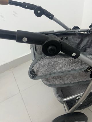 Cochecito y silla de muñecas gris