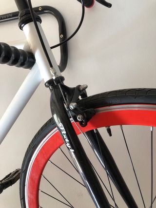 Bicicleta Fixtyle Blanca Ruedas Rojas