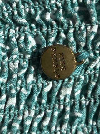 Falda / top verde con volante de Pink Pomelo