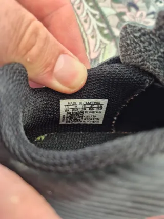 Botas de fútbol Adidas infantiles talla 26