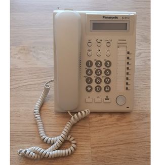 Teléfono digital Panasonic KX-DT321.
