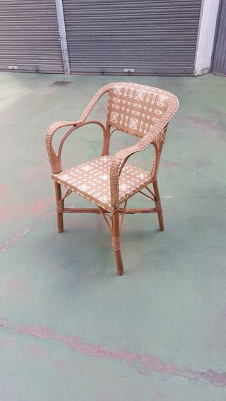 Silla vintage de mimbre y madera