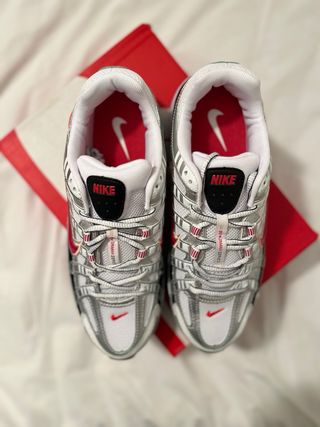 Nike P-6000 Rojo y Plateado