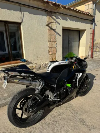 Kawasaki ZX10R Negra