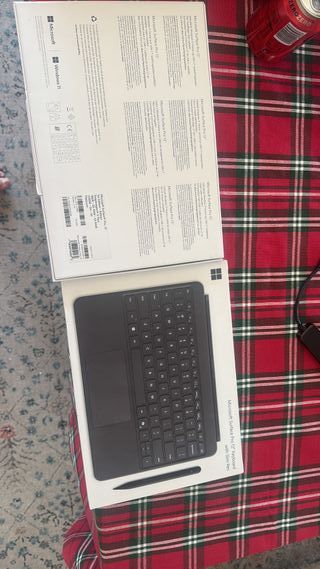 Microsoft Surface Pro 12 + Teclado y Lápiz