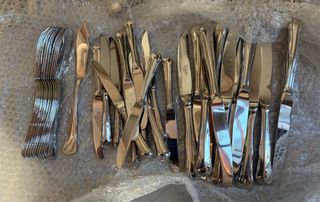 Cubertería CREU DE MALTA Per 12 persones.