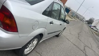 Ford Focus 2000