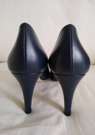 Talla 39. Zapatos tacón Gloria Ortiz Piel. Azul