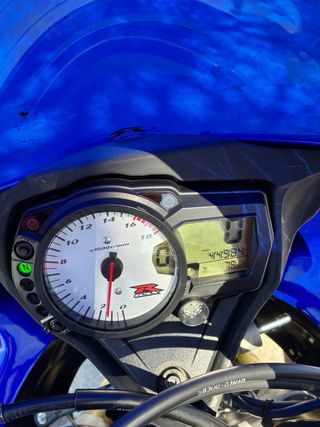 Suzuki GSXR 600 K7