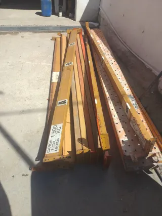 Estantería industrial metálica