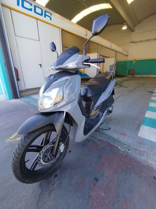 Moto scooter Zym en buenas condiciones