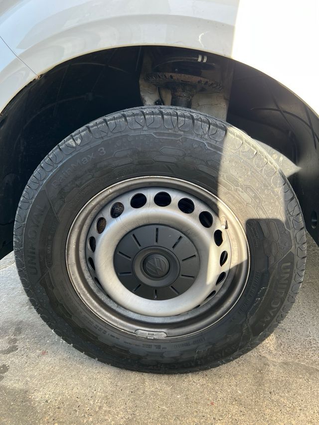 Juego 4 neumáticos con Llantas VW Crafter