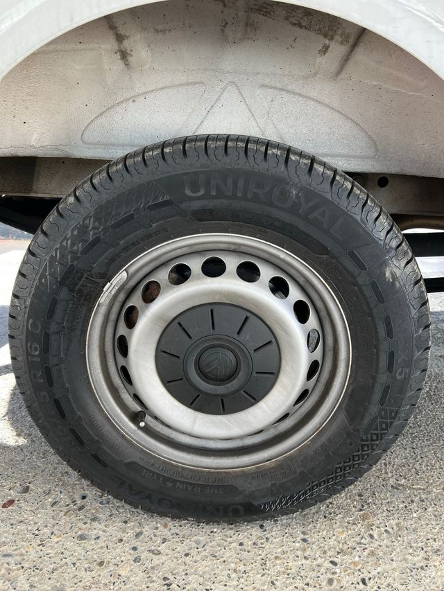 Juego 4 neumáticos con Llantas VW Crafter