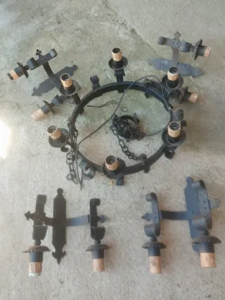 Lámpara y 4 apliques hierro forjado