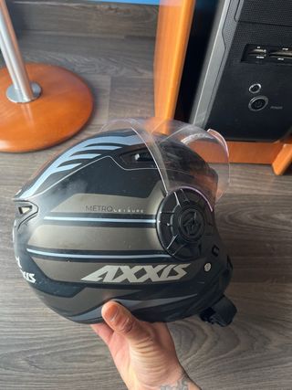 Casco Axxis