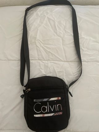 Riñonera Calvin Klein negra multicolor